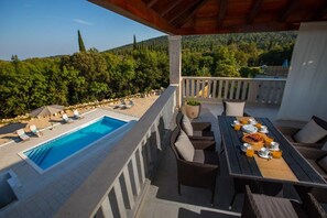 Villa | Restauration en plein air