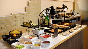 Daily buffet breakfast for a fee