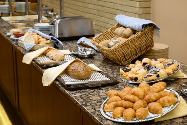 Daily buffet breakfast for a fee