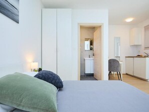 Studio (Studio Apartment with Balcony) | Innenbereich