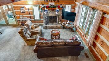 Cabin, 2 Bedrooms | Living area