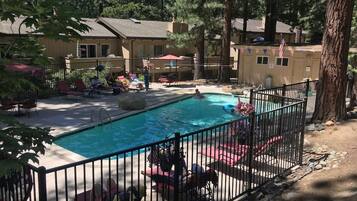 Kondominium, 4 kamar tidur | Kolam renang