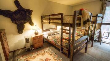 Condo, 3 Bedrooms | 3 bedrooms, free WiFi, bed sheets