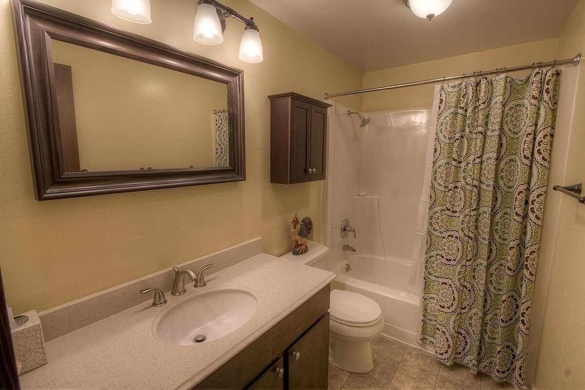 Condo, 3 Bedrooms | Bathroom | Free toiletries, hair dryer, towels