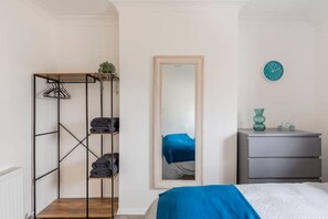 2 chambres, bureau, fer et planche à repasser, Wi-Fi gratuit