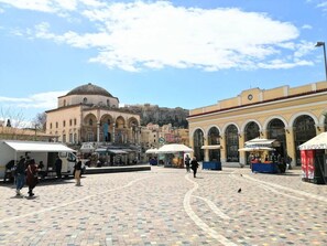 2 bedrooms - Magnificent Apartment Under the Acropolis (Athens)
