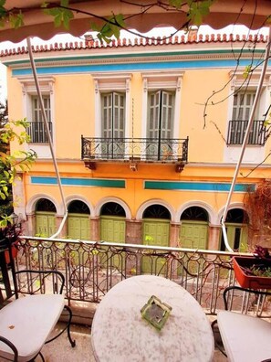 2 bedrooms - Magnificent Apartment Under the Acropolis (Athens)