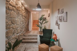 Khu tiếp khách ở sảnh