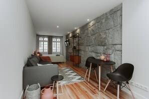 Phòng đôi Superior, 1 giường cỡ queen và sofa giường | Bộ đồ giường cao cấp, trang trí khác biệt