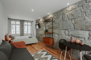 Premium bedding, individually decorated, individually furnished - Casa Farrapos (Porto)