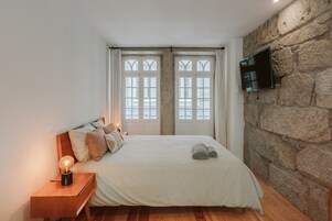 Quarto casal standard, 1 cama Queen e sofá-cama | Roupas de cama premium, individualmente decorados