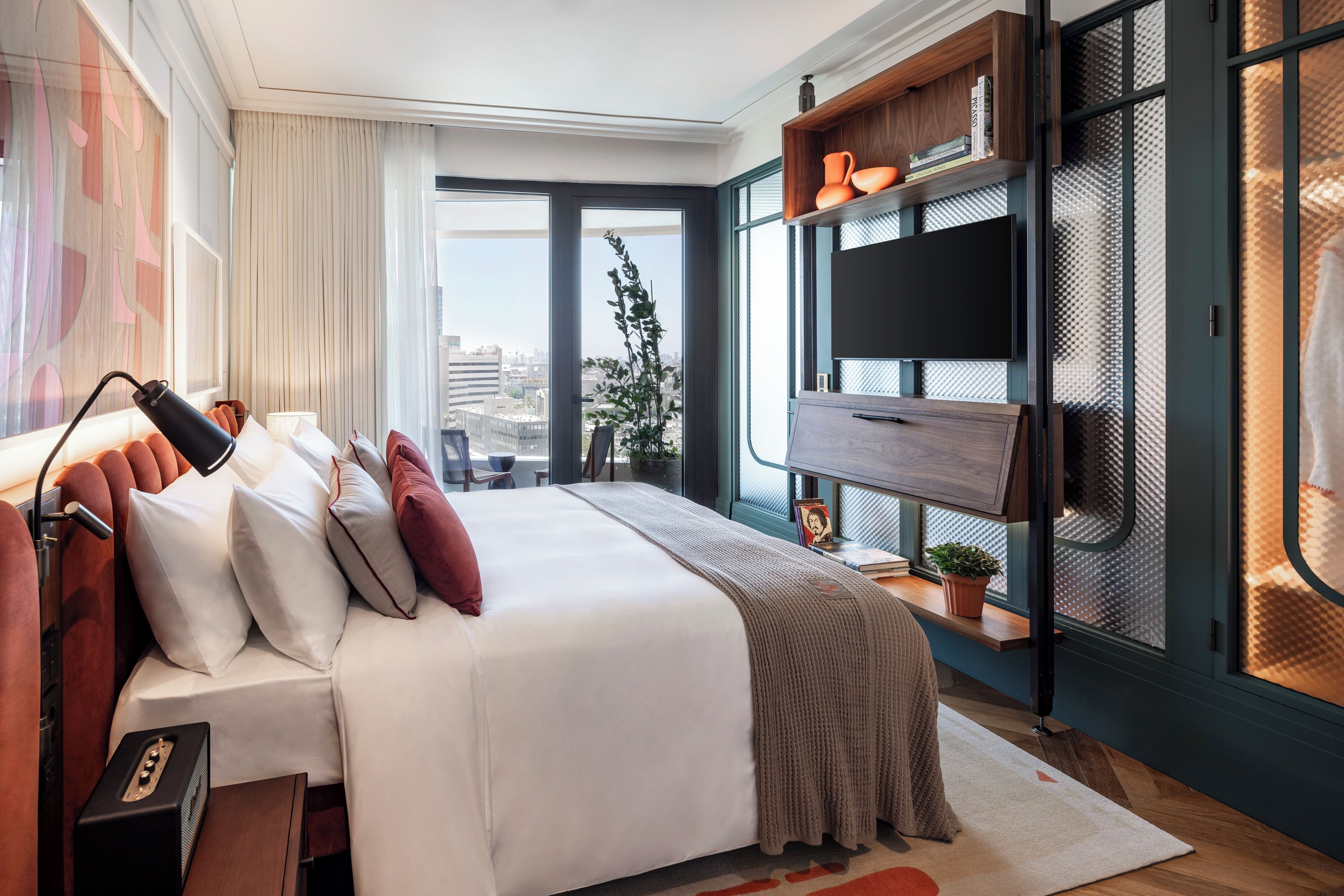 Classic Room, Balcony | Premium bedding, memory foam beds, minibar, in-room safe