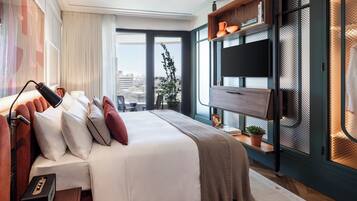 Classic Room, Balcony | Premium bedding, memory foam beds, minibar, in-room safe