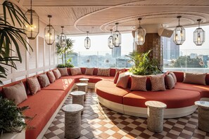 Outdoor pool - The George Tel Aviv (Tel Aviv)