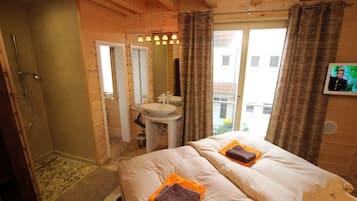 2 Schlafzimmer, Reisekinderbett, kostenloses WLAN, BettwÀsche