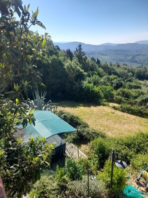 Property grounds - Former Barn in the countryside, scenic, overlooking Florence (Sesto Fiorentino, località Cercina (Fire)