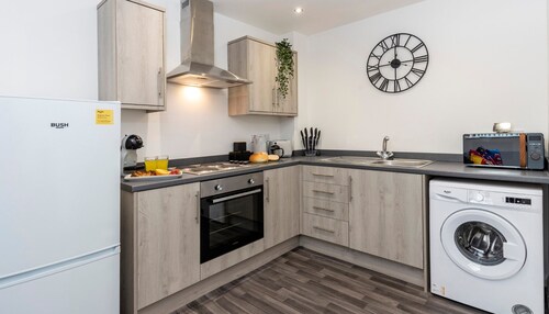 12 Quincy House - 1 Bedroom Apartment