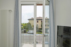 TV de tela plana 15 polegadas com canais via satélite, TV