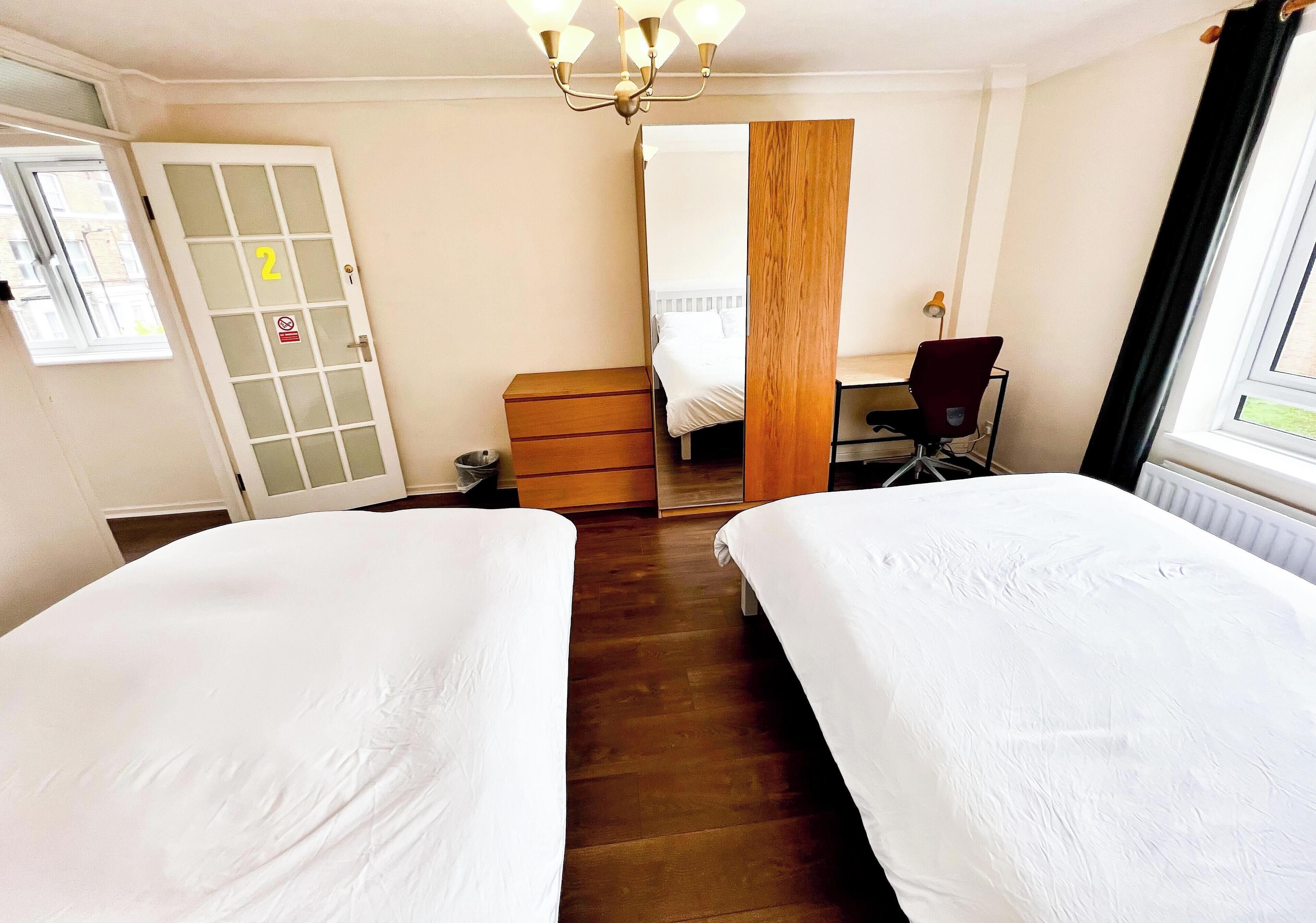 Family Twin Room | Hypo-allergenic bedding, individually decorated, individually furnished