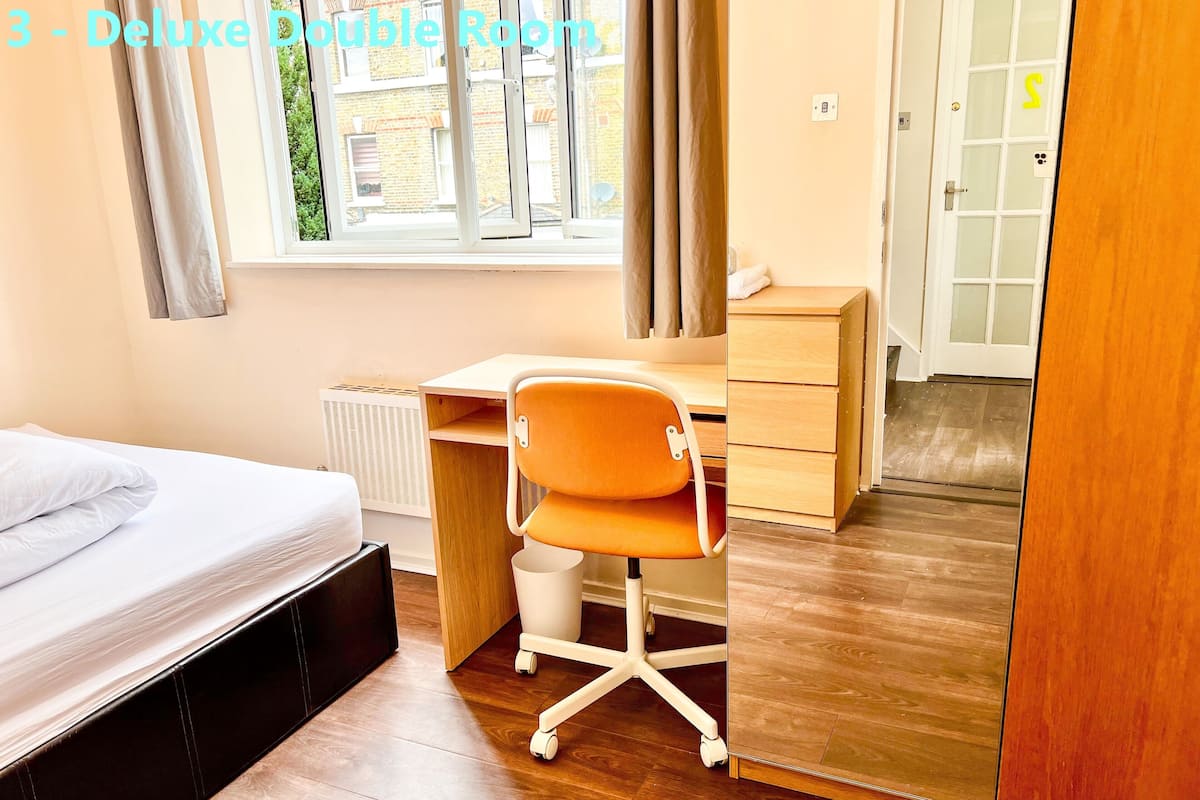 Kahden hengen deluxe-huone | Allergiatestatut vuodevaatteet, yksilöllisesti sisustettu