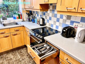 Living area - Central Palace - Excellent Stay in London Zone 1 (London)