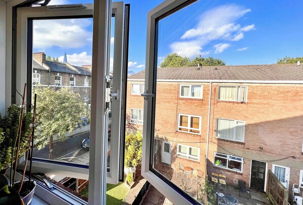 View from property - Central Palace - Excellent Stay in London Zone 1 (London)