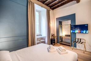 Superior Room | Premium bedding, minibar, in-room safe, desk - MAGENTA COLLECTION CAPRANICA (Rome)