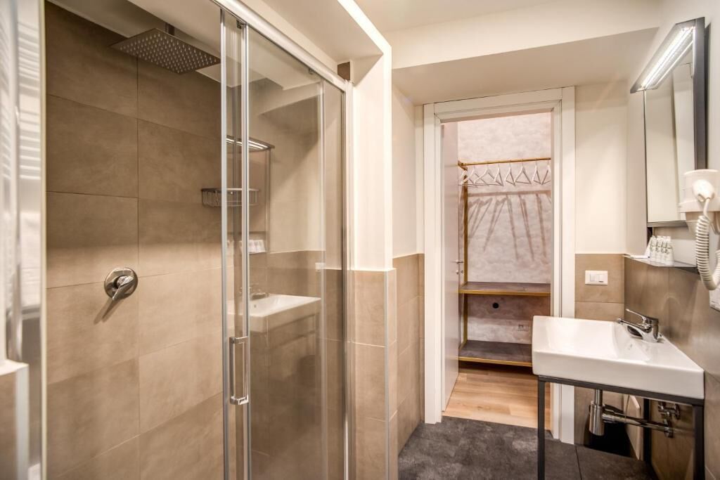 Superior Room | Bathroom
