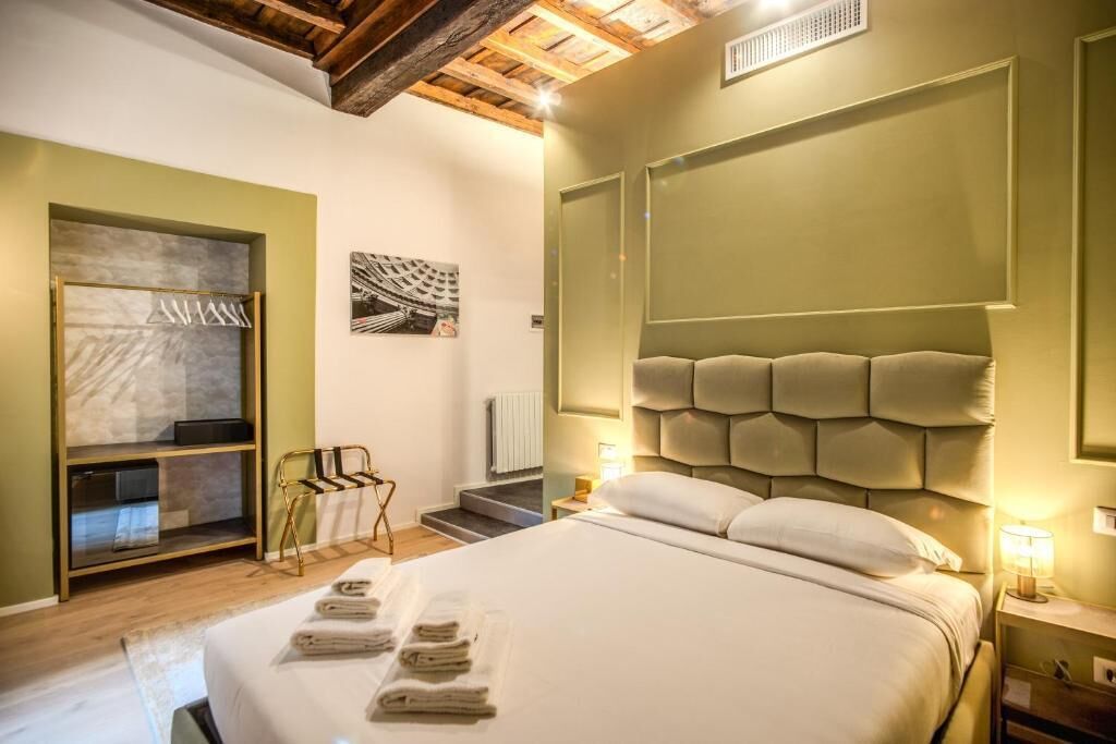 Minibar, in-room safe, soundproofing, free WiFi