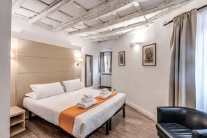 1 bedroom, desk, free WiFi, bed sheets