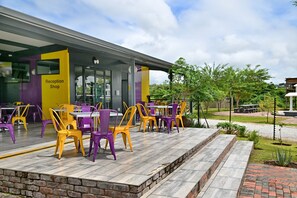 Terrace/patio - SleepOver Phabeni Gate (Mbombela)