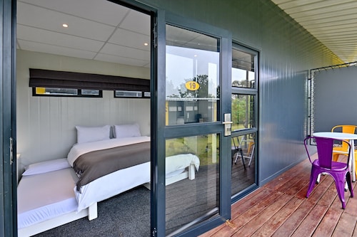 SleepOver Phabeni Gate