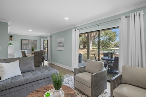 All NEW 2Br/2Ba Villa Sleeps 6! 5 Minutes to Beach