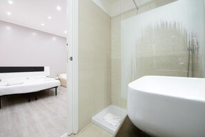 Economy Triple Room | Free WiFi, bed sheets - MAGENTA COLLECTION PURIFICAZIONE (Rome)