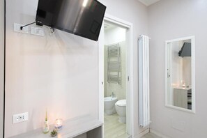 Economy Triple Room | Free WiFi, bed sheets - MAGENTA COLLECTION PURIFICAZIONE (Rome)