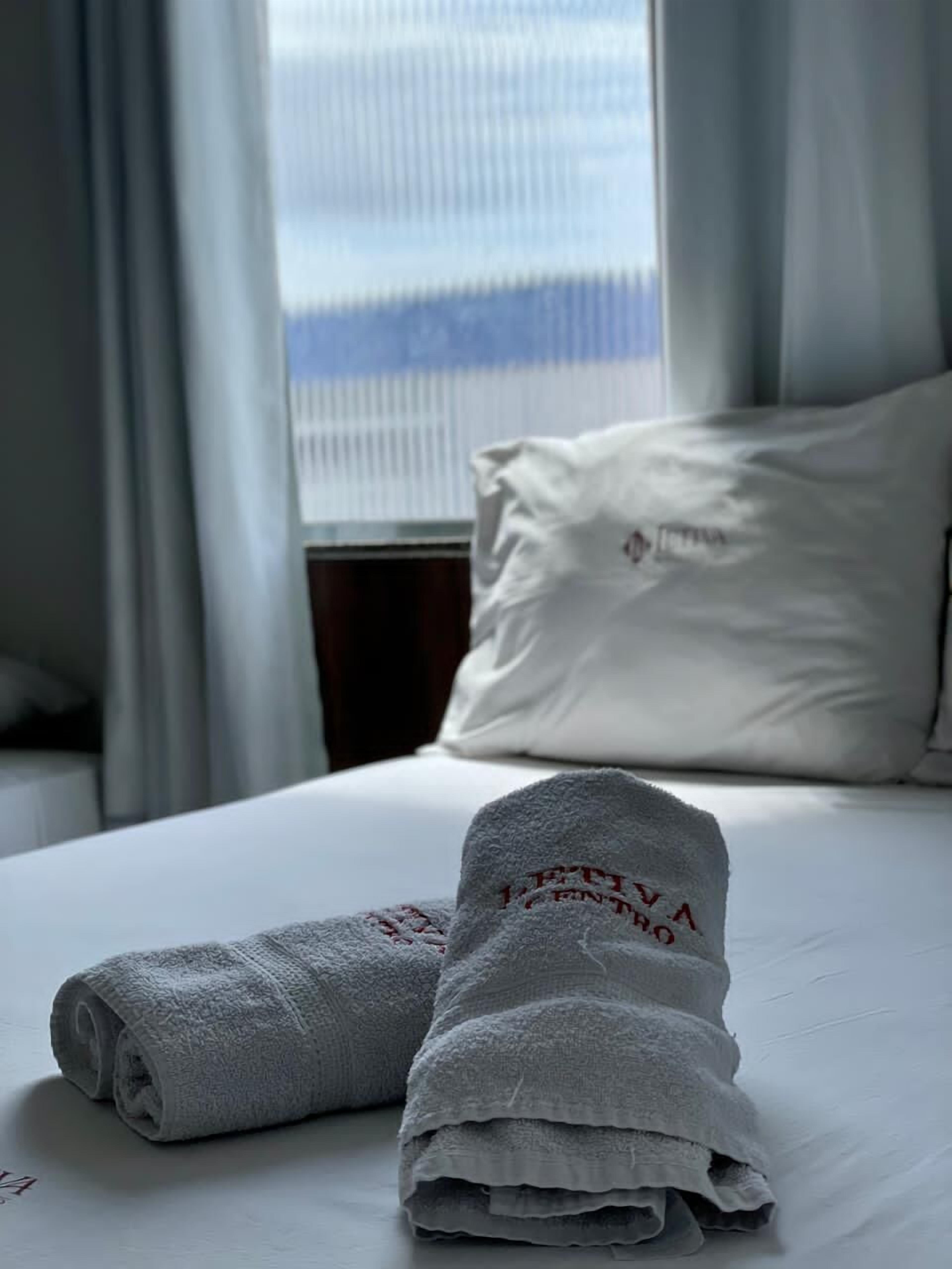 Deluxe Room | Desk, free WiFi