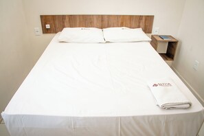 Economy Room, 1 Double Bed | Desk, free WiFi - Letiva Hotel Centro (Sobral)