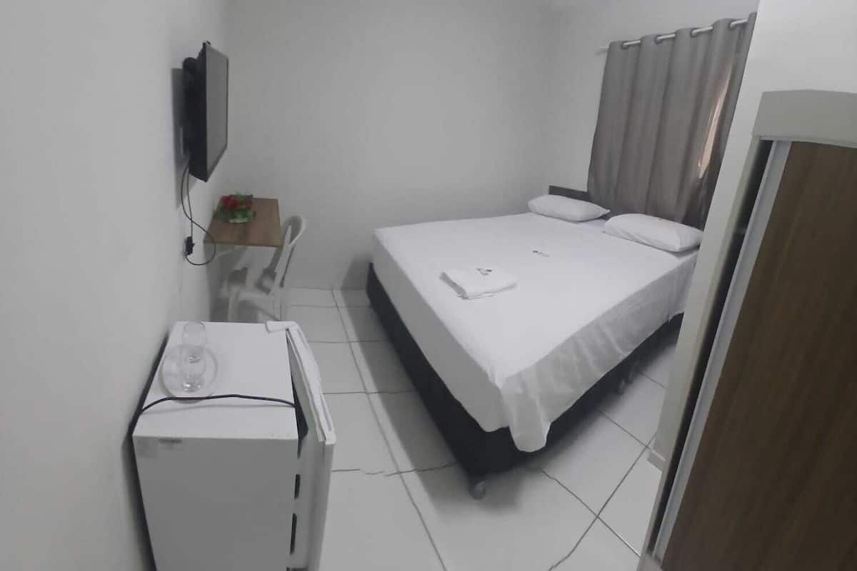 Economy Room, 1 Double Bed | Desk, free WiFi