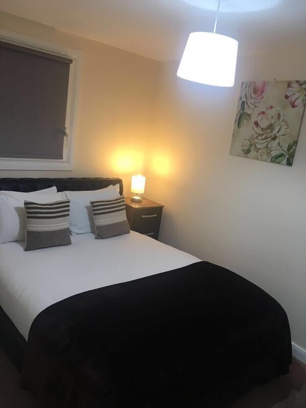 Apartment | Living area - North Crescent (Leeds)