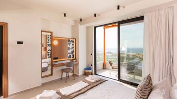 Vila Mewah, kolam renang pribadi, pemandangan laut | 5 kamar tidur, brankas, dan didekorasi berbeda-beda