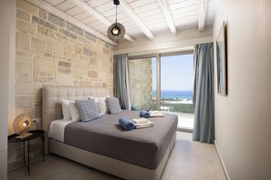 Superior Villa, 5 Bedrooms, Private Pool, Sea View | Interior