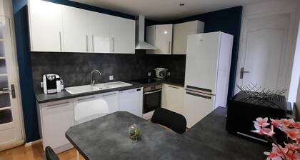 Quiet house with terrace, air-conditioned