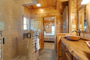 تجهيزات دش، مجففات شعر، مناشف، صابون