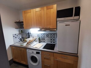 Fridge, microwave, oven, stovetop - A small cosy nest (Bouwiller center) (Bouxwiller)