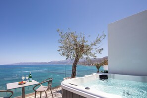 Master Suite with Panoramic Sea View & Outdoor Jetted Tub | Jetted tub - Skipper Beachfront Suites (Hersonissos)