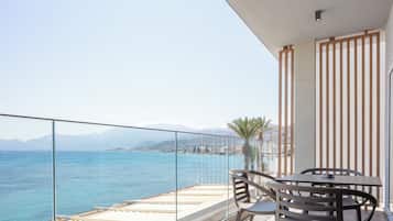 Premium Suite with Sea View and Outdoor Jetted Tub | 1 bedroom, memory-foam beds, in-room safe, desk