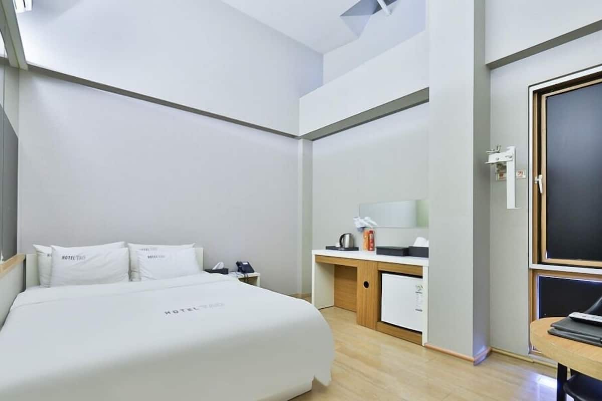 Deluxe-Doppelzimmer | Individuell dekoriert, individuell eingerichtet, Schreibtisch