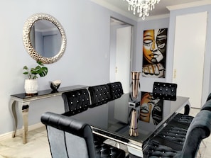 Business Suite | In-room dining - 4 on Pritchard (Johannesburg)