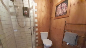 Dusj, håndklær og såpe