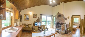 Lakeside house for 6 people